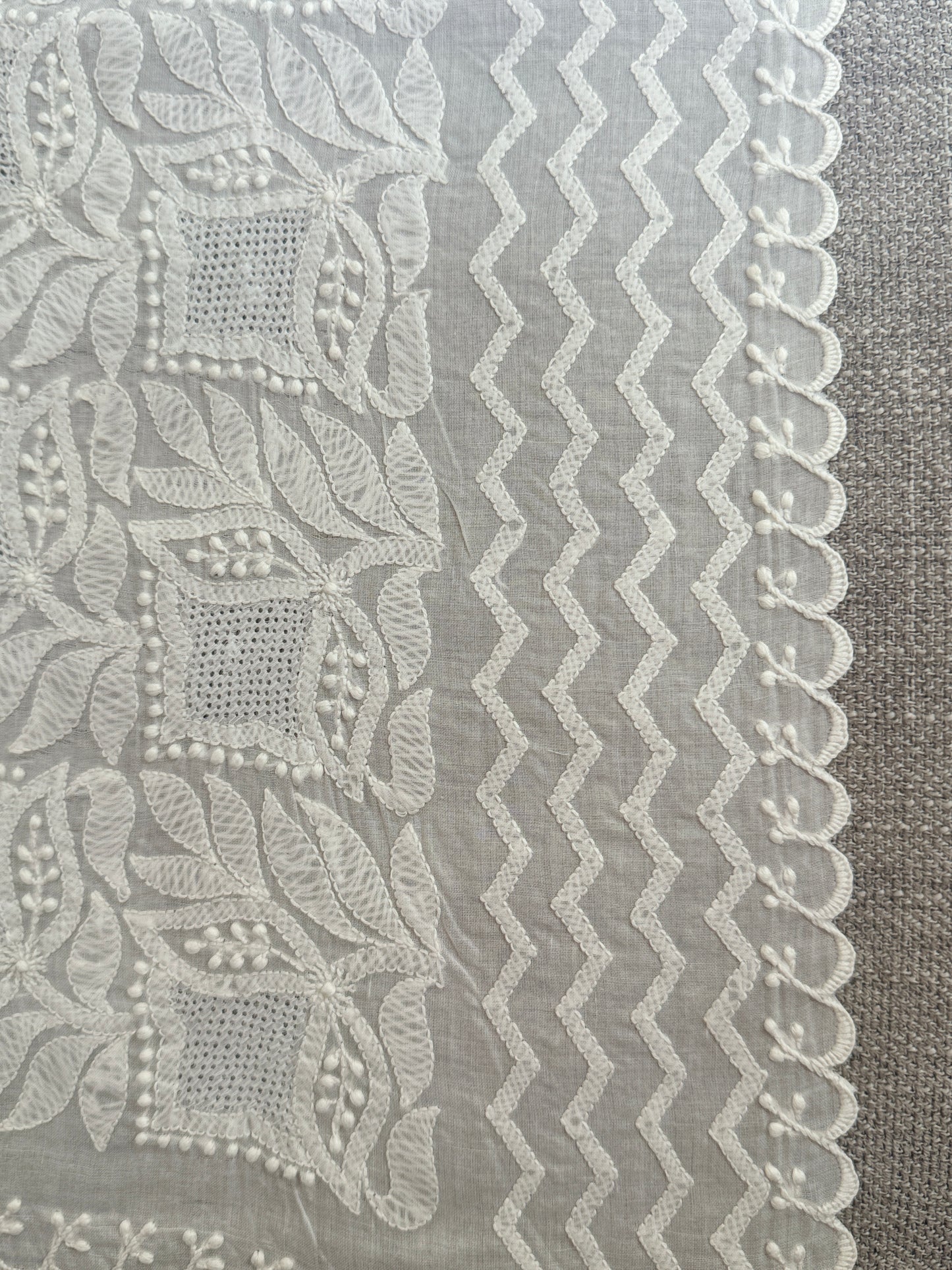 Jaali Small Table Runner